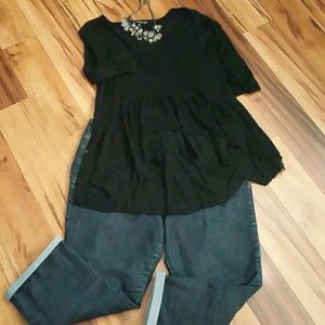 3/4 sleeve sweater with lace layers XL